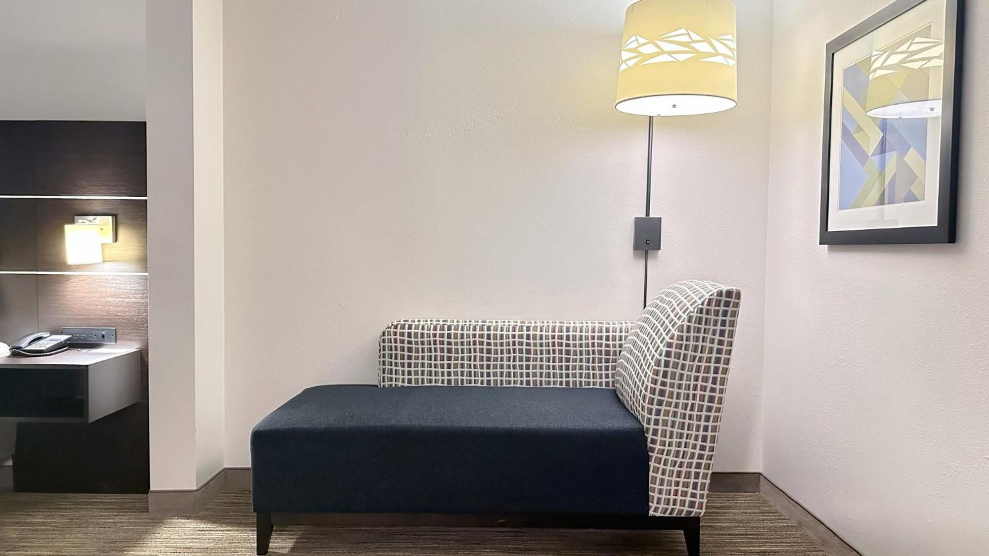 Holiday Inn Express & Suites - Prospect Heights By Ihg Екстер'єр фото